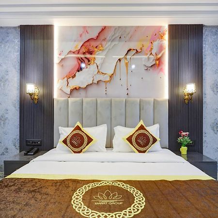 Hotel Armani Suites By Smart Group Нью-Дели Экстерьер фото