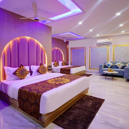 Hotel Armani Suites By Smart Group Нью-Дели Экстерьер фото