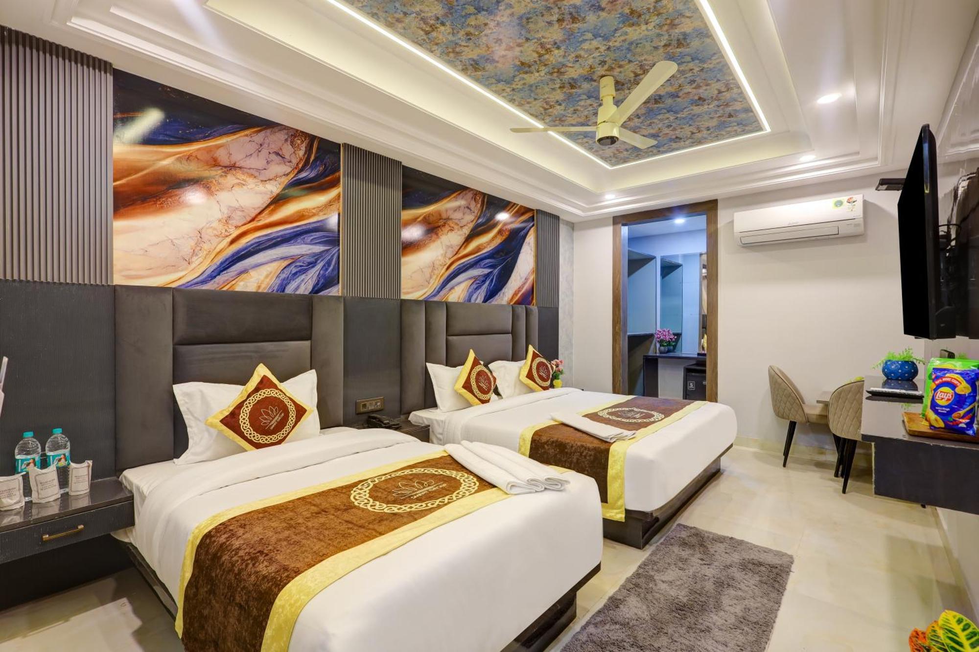Hotel Armani Suites By Smart Group Нью-Дели Экстерьер фото